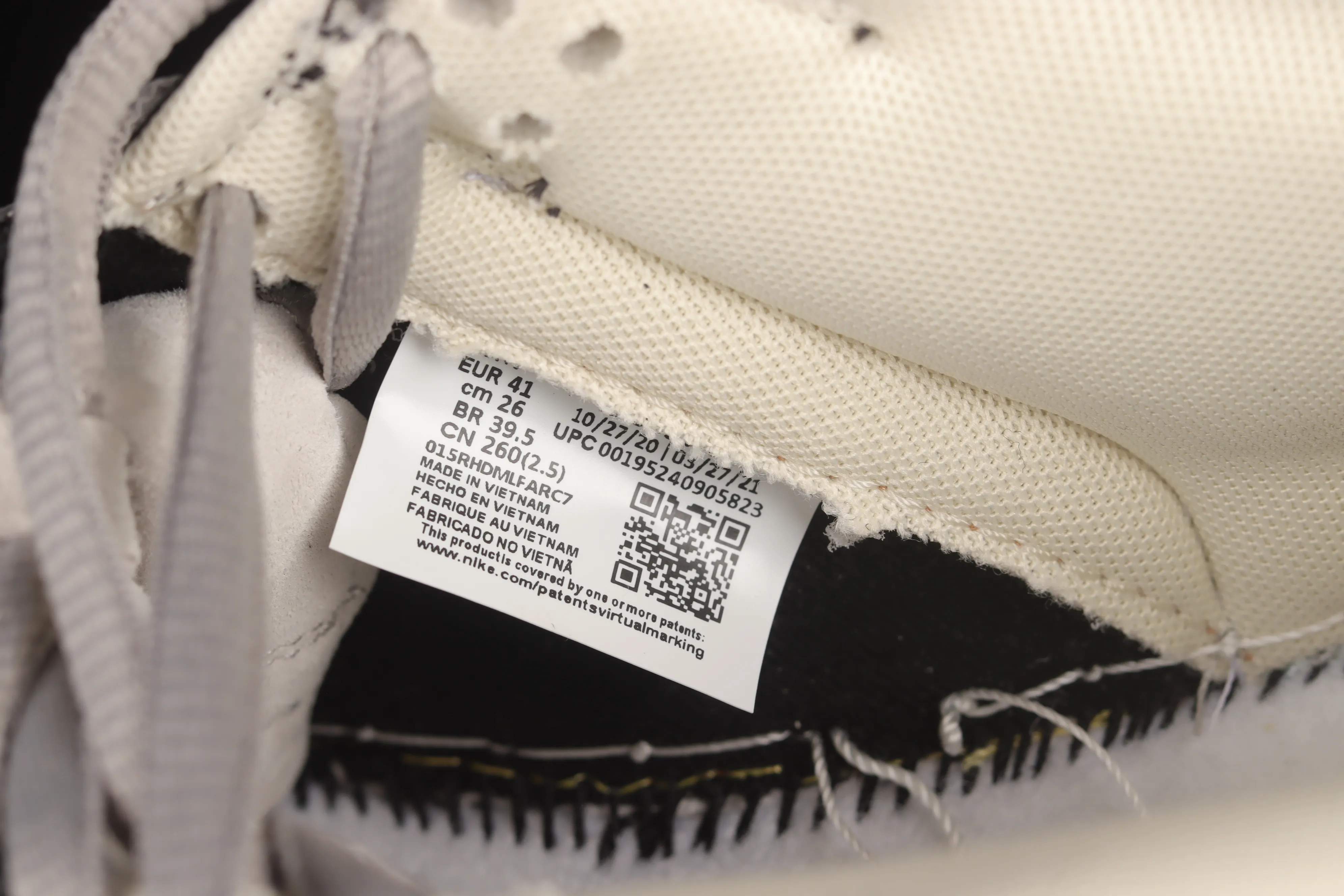 All Categories Nk SB Dunk Series Nk SB Dunk Low Low-top sneakers F version Otomo Katsuhiro x NK SB Dunk Low "Steamboy OST" Otomo Katsuhiro jointly branded SB low-top sports and leisure sneakers LF0039-002